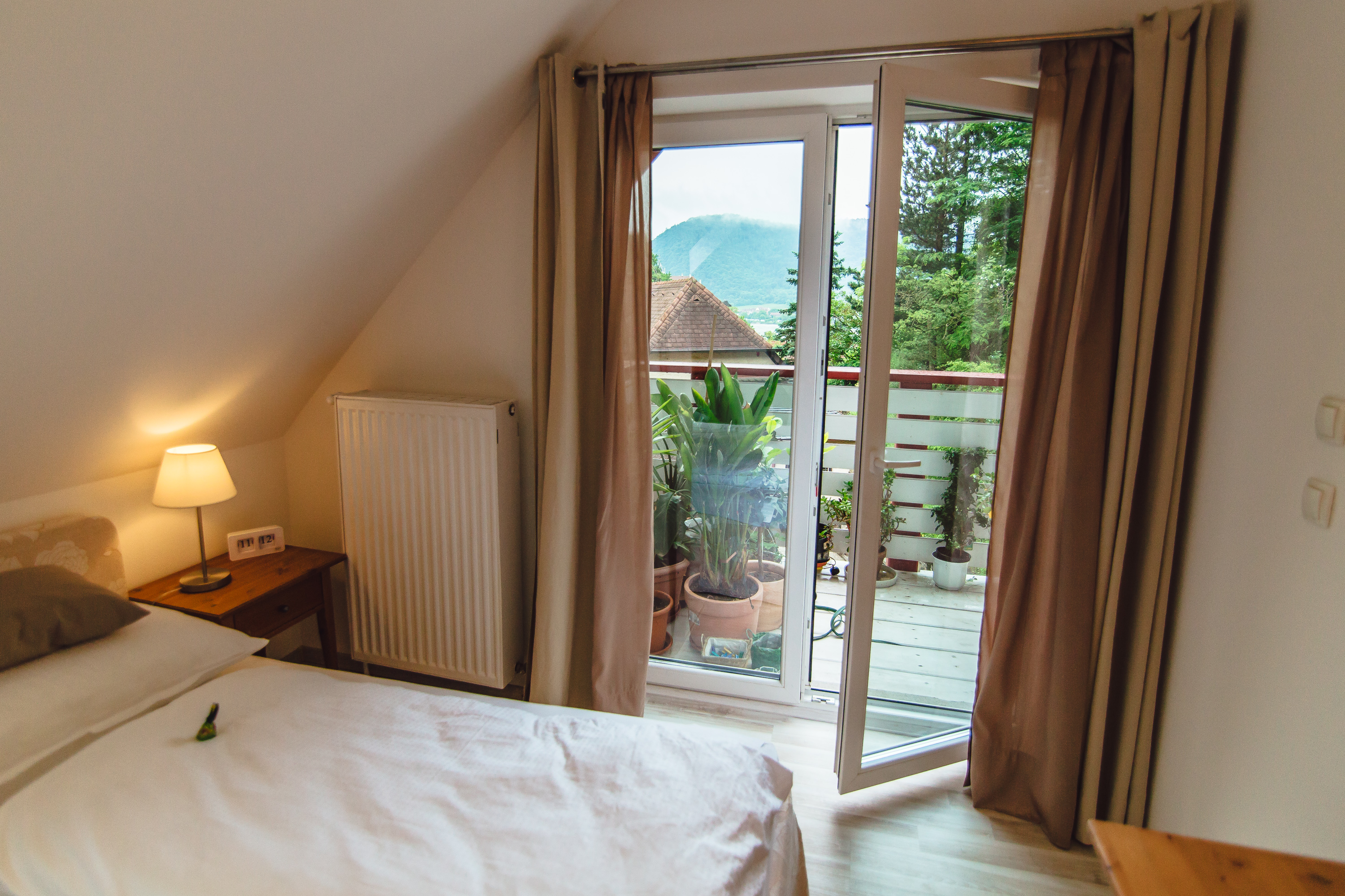 Zimmerdetail im Gästezimmer Rolea